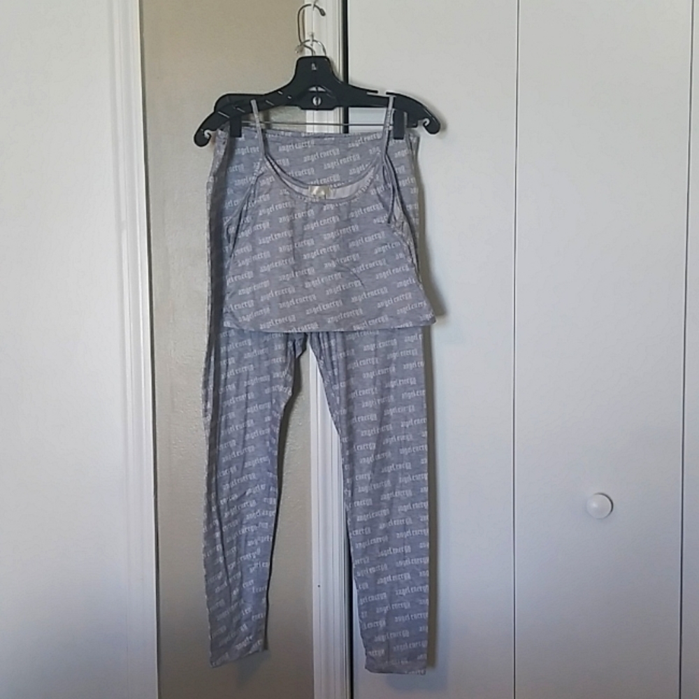 2 Piece grey spaghetti string crop top and leggings by Angel Energy size XL